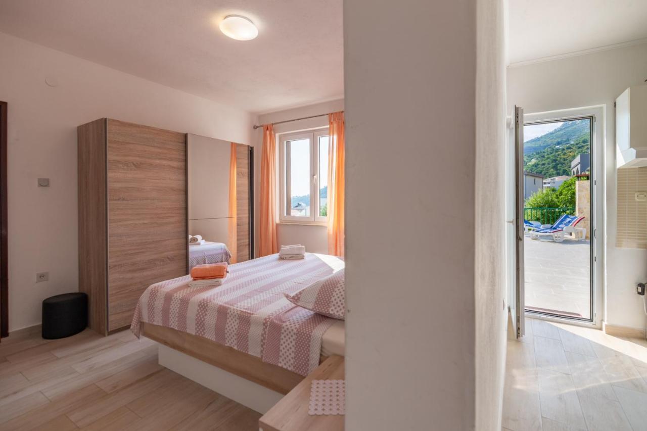 Navis Sea View Apartment With Pool Makarska Exterior foto